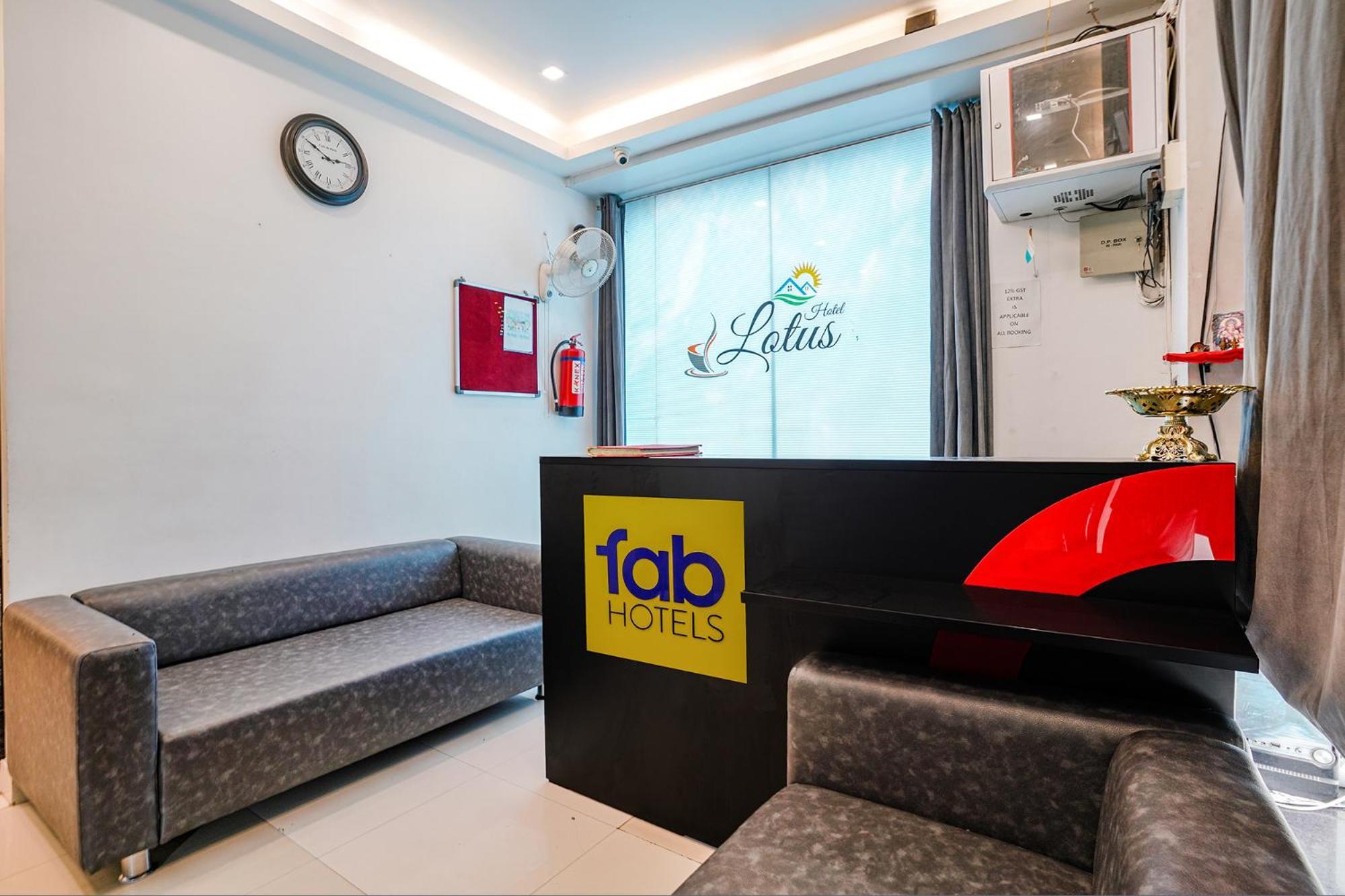Fabhotel Lotus I Surat Buitenkant foto